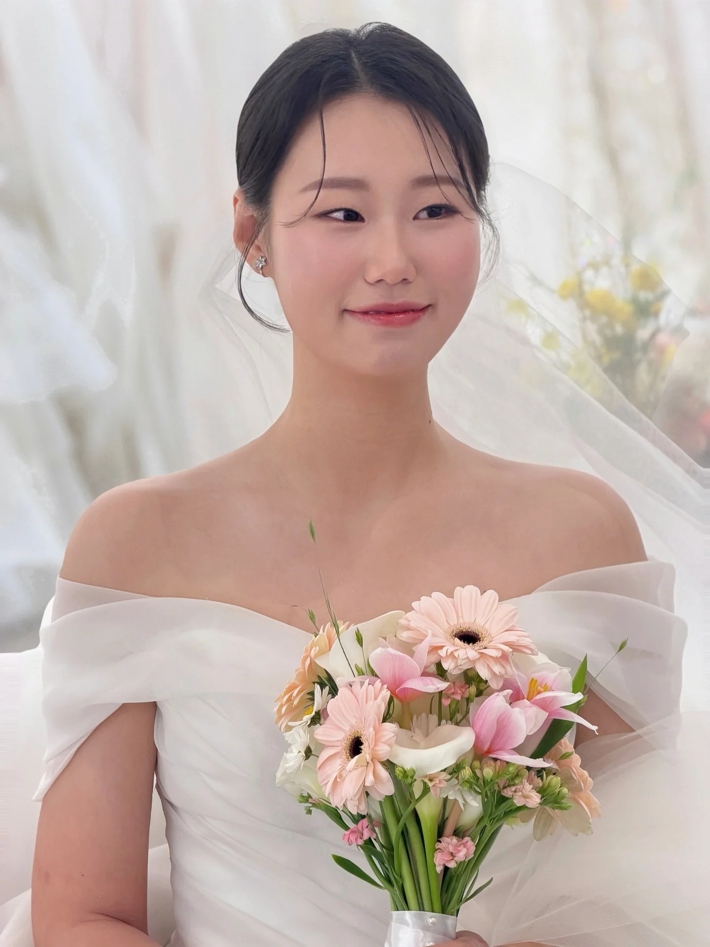 웨딩마치 볼가운